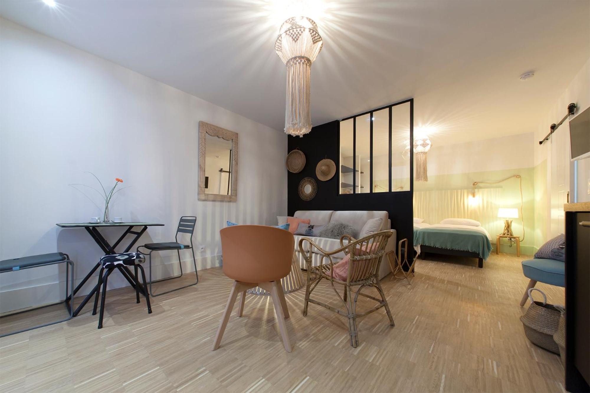 Appart Hotel Eugenie Louhans Szoba fotó